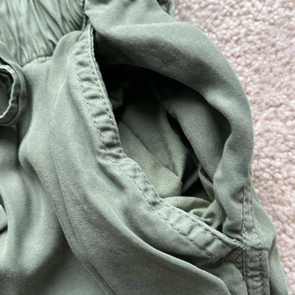 SO Green High Rise Dress Joggers - Picture 5 of 10